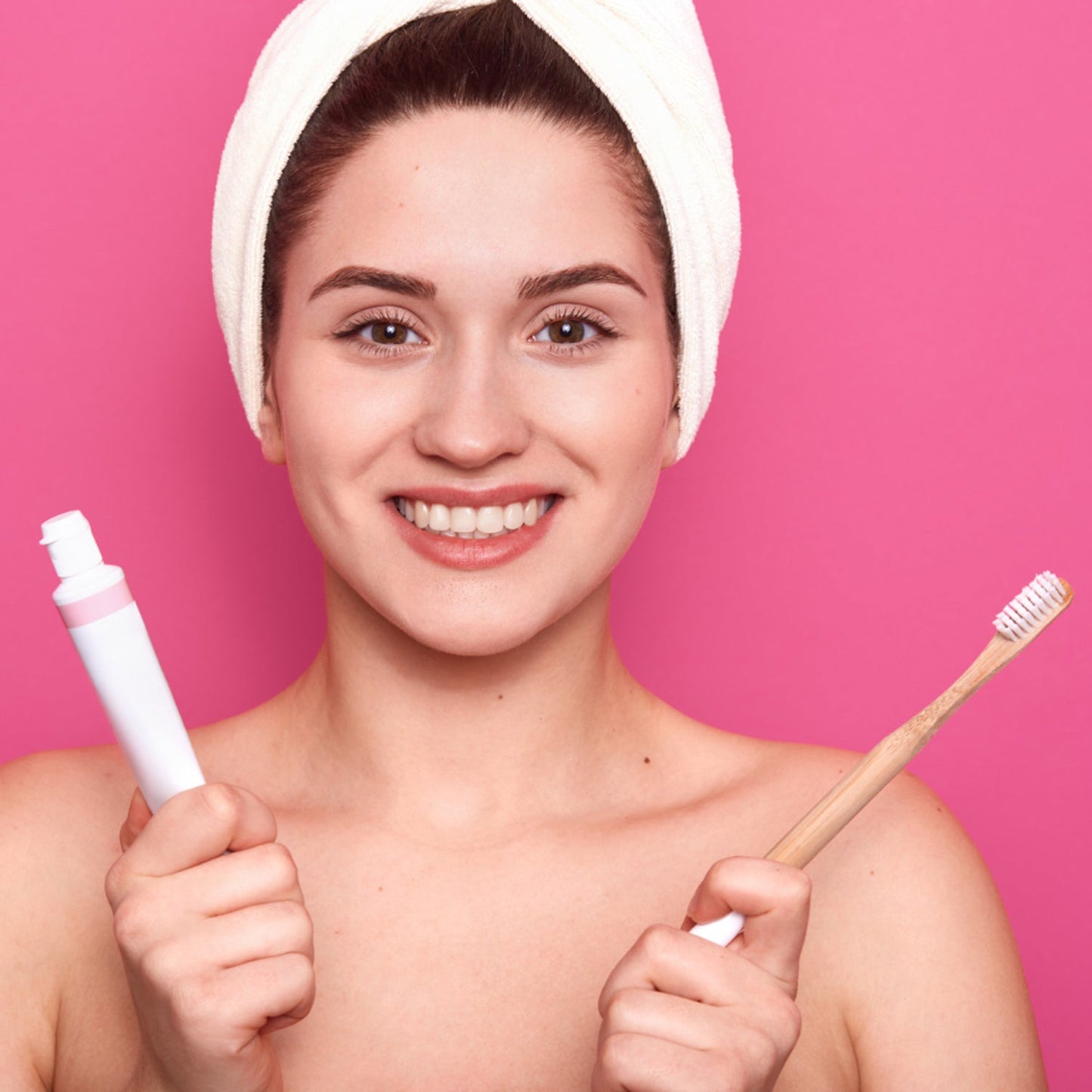 Premium Plastic Toothbrush With Plastic Round Box for Men and Women, Kids, Adults Plastic Toothbrush (10 pcs Set)