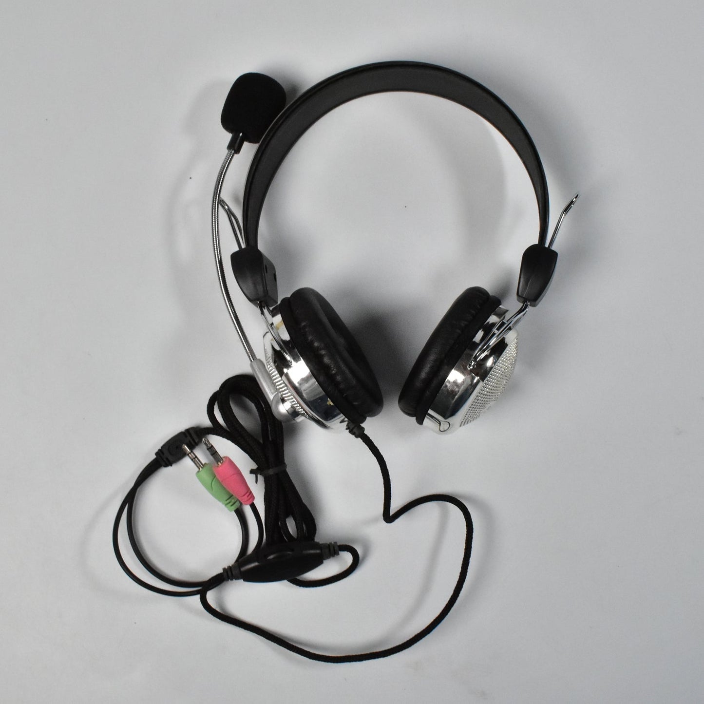 6389 Wired On Ear Headphones With Mic With 3.5 Mm Drivers, In-Built Noise Cancelling, Foldable And Adjustable For Laptop/ Pc / Office / Home