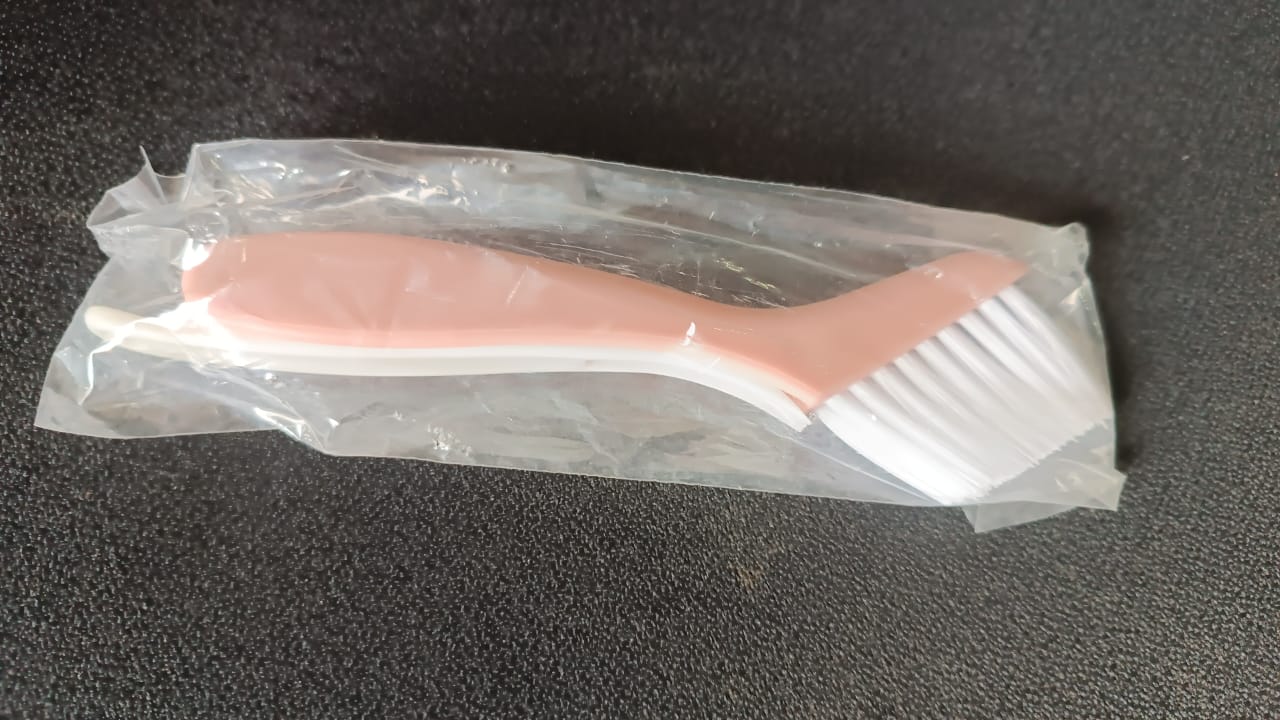 Multi-Functional 2-in-1 Groove Cleaning Brush with Crevice Scraper