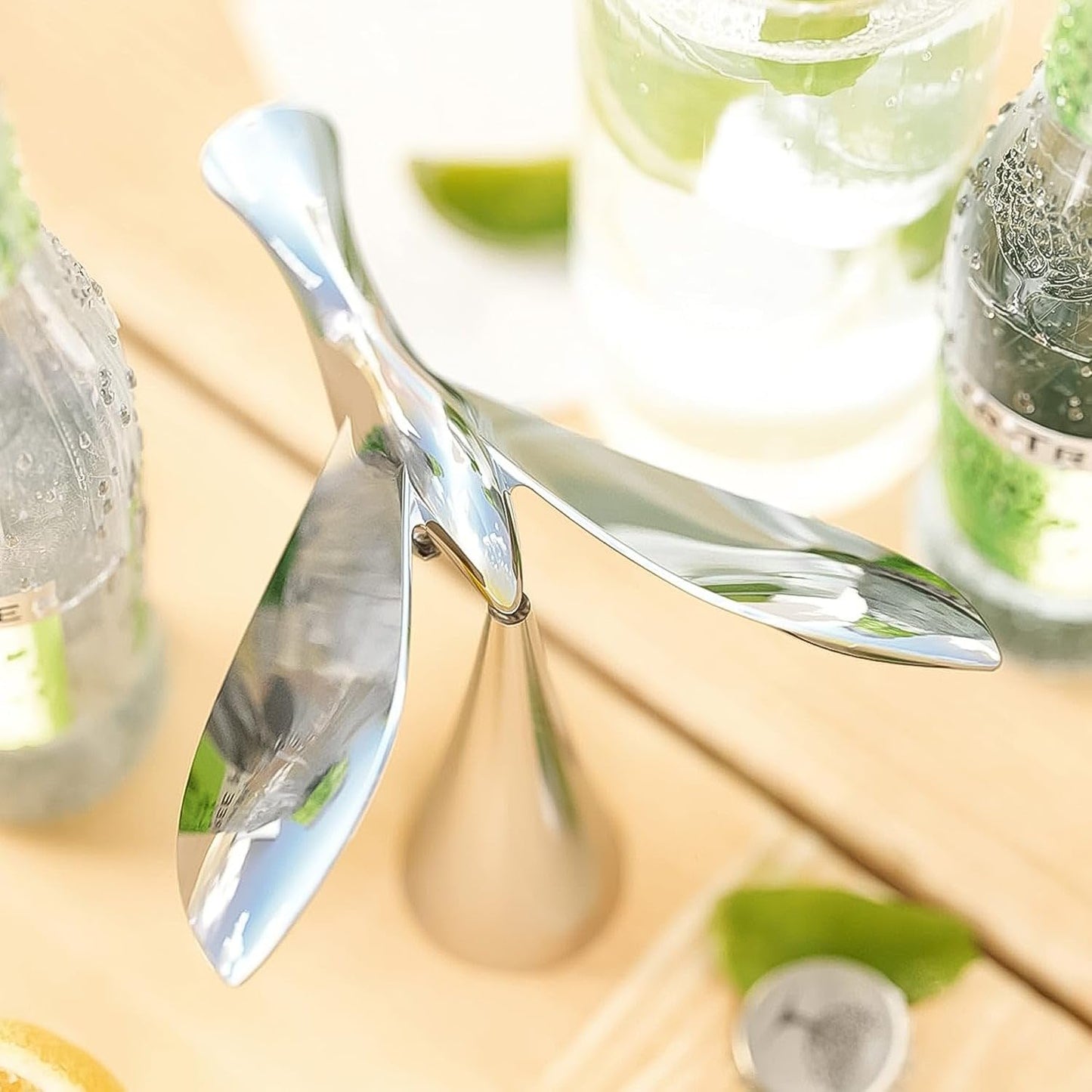 Metallic Bird-Shaped Balancing Bottle Opener, Zinc Alloy, Multifunction