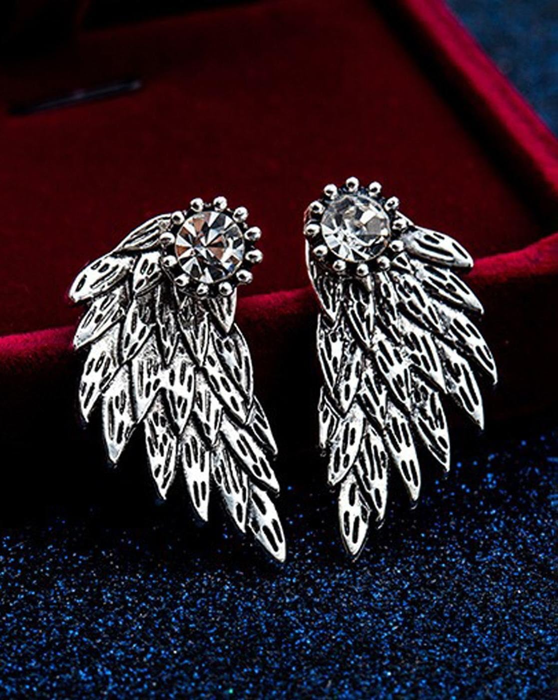 SOVELY Jewelry Set for Women Snake Design Bracelet, Winged Crystal Earrings, and Pearl Vine Necklace, Fashion Statement Jewelry for Weddings, Parties, and Special Occasions