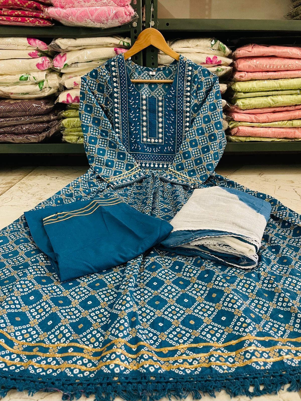 Nayra cut kurti pant duppatta set