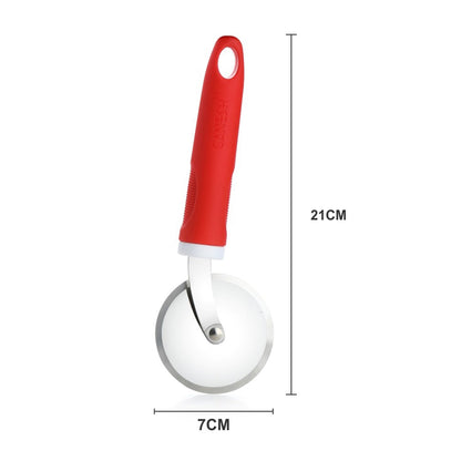 A red-handled pizza cutter with a stainless steel wheel is shown with its dimensions: 21cm length, 7cm wheel diameter.