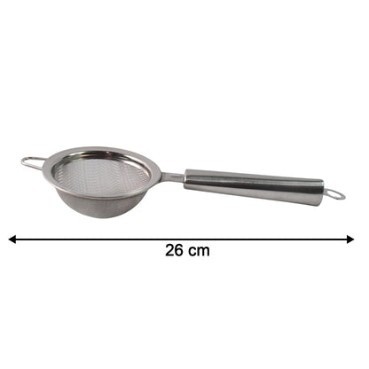 A stainless steel fine mesh strainer is shown on a white background with a measurement of 26 cm indicated by arrows below it.