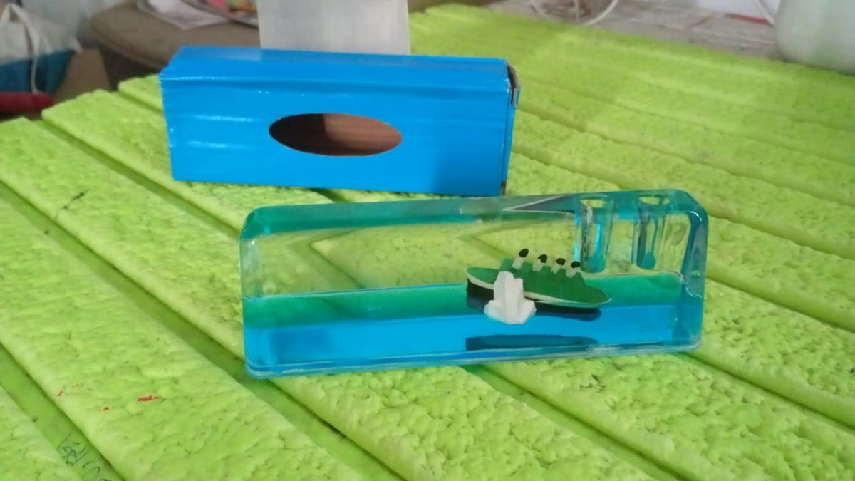 The Floating Cruiser Ship Decor presented in a gift box, perfect as a unique present.