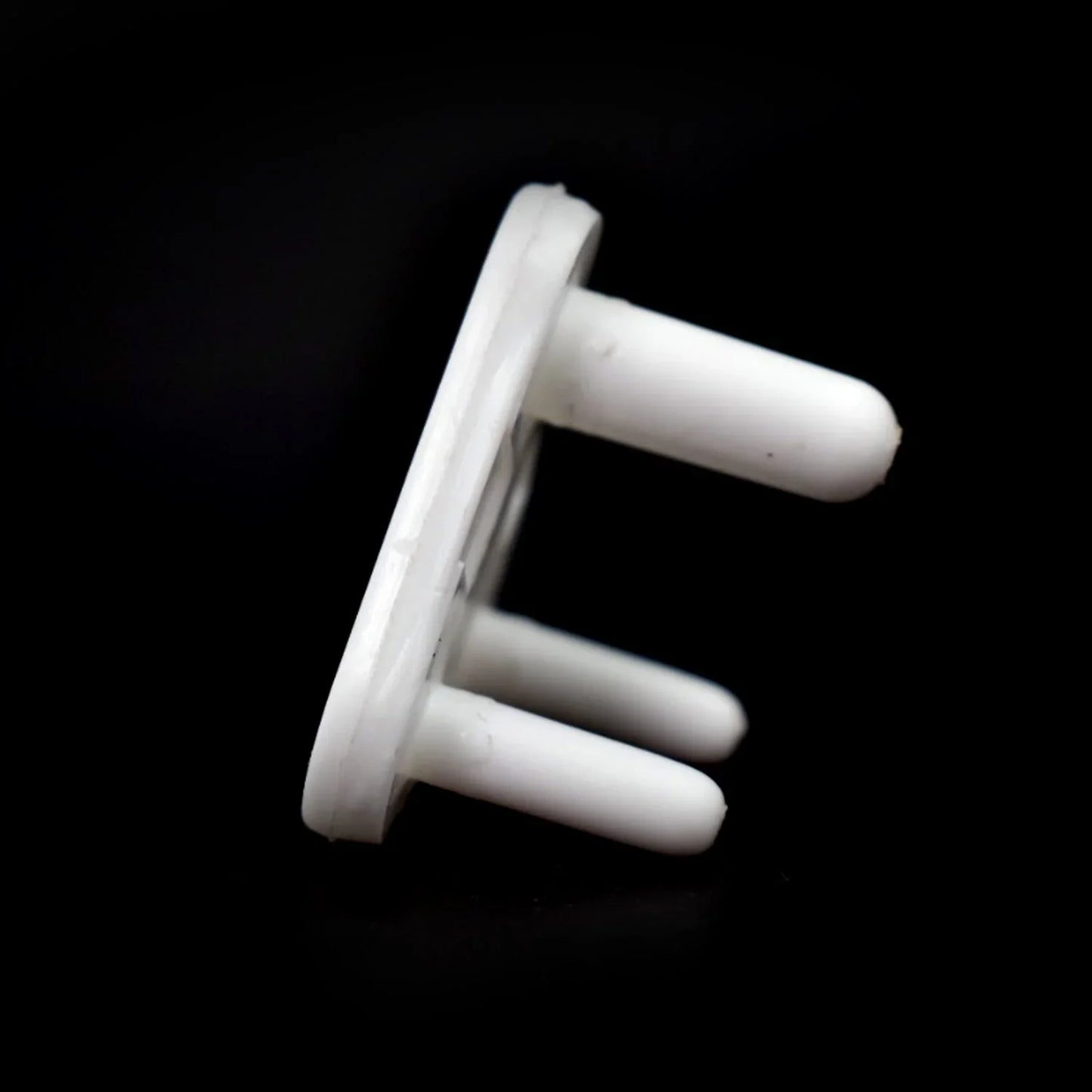 Safety Cover Guards for Electric Socket Plug (Big) 4 pcs