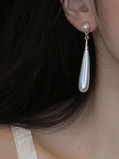 Combo Of Attractive and Stylish Water Drop Long Pearl Earrings Danglers and Butterfly Earrings Purple Crystal Rhinestone Drop Butterfly Stud Earrings for Girls Korean Earrings Pack of 2 Earrings Set