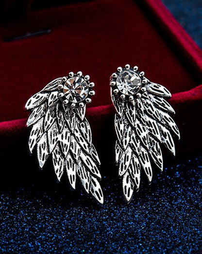 SOVELY Jewelry Set for Women Snake Design Bracelet, Winged Crystal Earrings, and Pearl Vine Necklace, Fashion Statement Jewelry for Weddings, Parties, and Special Occasions