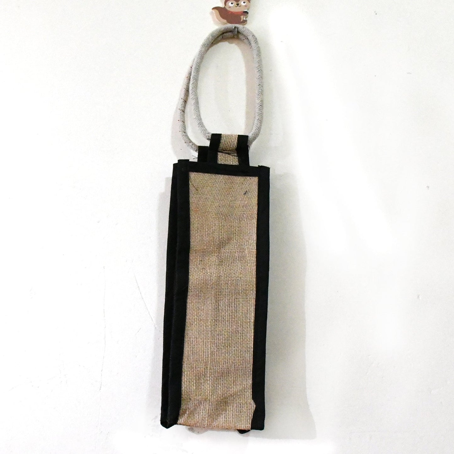 Jute Water Bottle Bag, Wine Bottle Gift Bag / Bottle Carry Bag / Water Bottle Cover Reusable and Eco-friendly And Handle for men & women for Office, Gift Bag  (1 Pc)