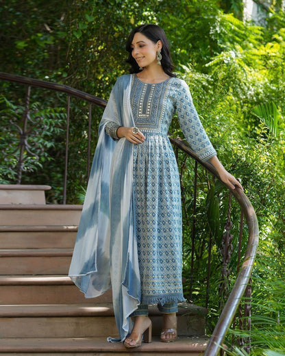 Nayra cut kurti pant duppatta set