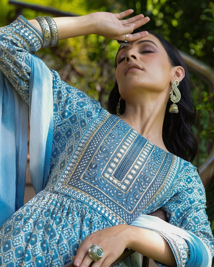 Nayra cut kurti pant duppatta set