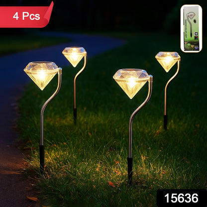 Four diamond-shaped solar lights illuminate a grassy path at night, with a red banner indicating "4 Pcs" and a number