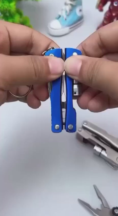 9 in 1 MultiFunctional Hand Piler Tool Keychain�