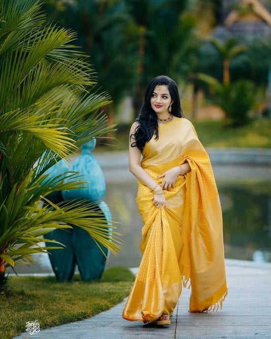 Yellow Lichi Silk Saree With Jacquard work and Beautiful Pallu