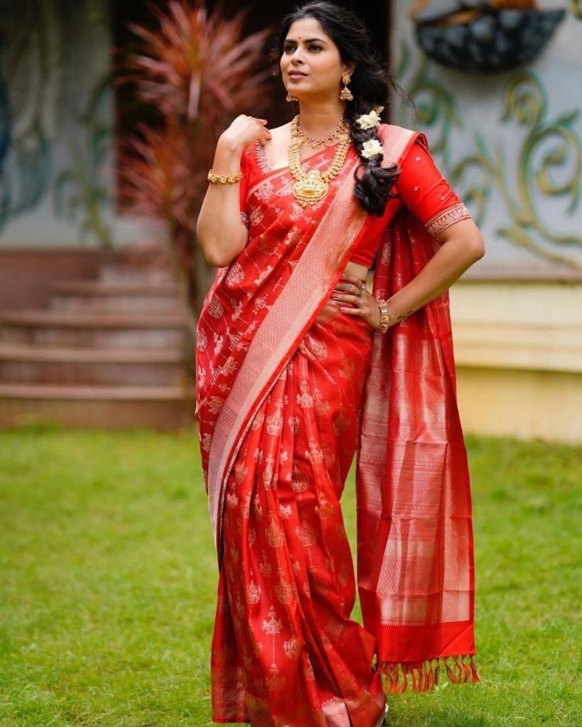 Red Lichi Silk Sarees With Jacquard Work